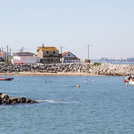 Daniela's - Brand New In * Costa da Caparica