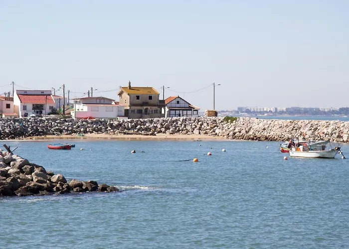 Daniela's - Brand New In * Costa de Caparica