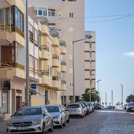 Daniela's - Brand New In Apartment