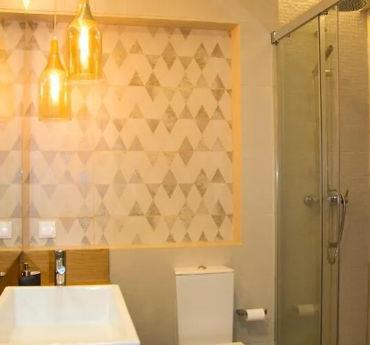 Daniela's - Brand New In * Costa de Caparica